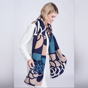 Soft Floral Polyester Blend Shawl Oversized Scarf 💙 New in package